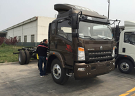 SINOTRUK HOWO 軽量トラック 8 トンの RHD 4X2 116HP ZZ1087D3614C180