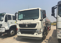 安定したオイル タンクのトラック SINOTRUK HOWO 30 - 40 オイルの交通機関 8X4 RHD のための CBM