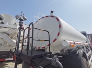 HOWO SINOTRUK 水タンクトラック 300HP 高圧洗浄機能