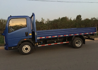 軽量箱4トンはHOWO SINOTRUKのZZ1047C3414C1R45をトラックで運びます