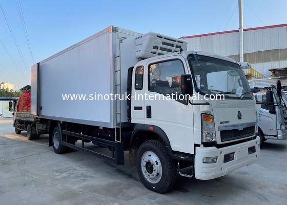 SINOTRUK HOWO 4×2 5-10のトンの冷蔵トラック140HP RHD