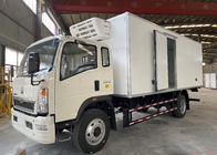 低負荷の消費4x2 10トンの冷蔵トラック160HP RHD