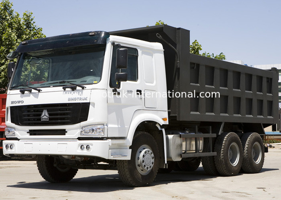 ダンプカーのダンプ トラック SINOTRUK HOWO 10 の車輪は 25-40tons 砂か石に荷を積むことができます
