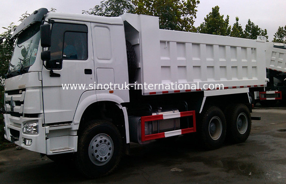 ダンプカーのダンプ トラック SINOTRUK HOWO 10 は負荷 25-40tons ZZ3257N3847A を動かします