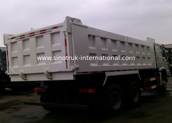 ダンプカーのダンプ トラック SINOTRUK HOWO 10 は負荷 25-40tons ZZ3257N3847A を動かします
