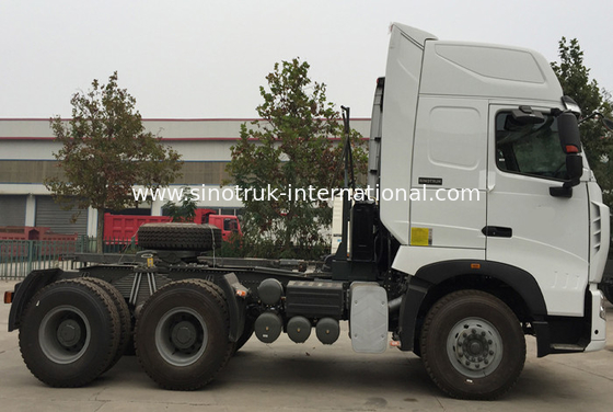 ユーロ 2 のエミッション規格の RHD 6X4 SINOTRUK HOWO 6x4 のダンプ トラックのトラクター