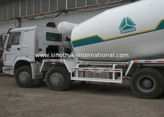 SINOTRUK HOWO のトラックミキサのトラック 14CBM 371HP 8X4 LHD ZZ5317GJBN3261W