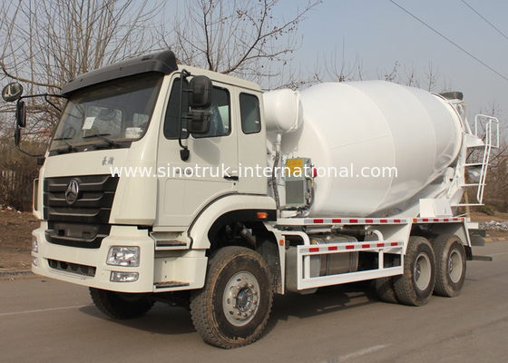 ミキサーのセメントのトラック 10CBM SINOTRUK HOHAN のトラックミキサ装置