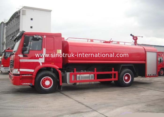 振りかけることのための 4X2 LHD の消火活動のトラック SINOTRUK HOWO 10CBM 290HP