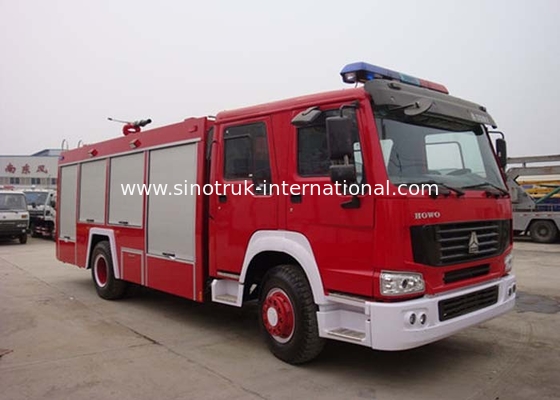 振りかけることのための 4X2 LHD の消火活動のトラック SINOTRUK HOWO 10CBM 290HP