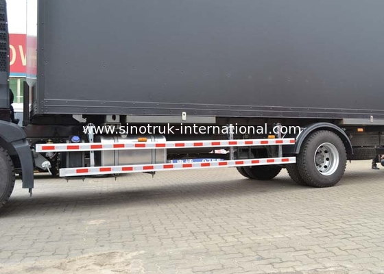 Semi-trailer 貨物 ヴァン Truck SINOTRUK HOWO 4X2 16-20 トンの LHD 290HP
