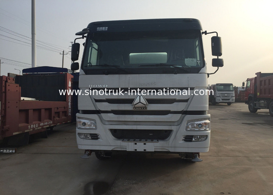 殺虫剤の噴霧のためのSINOTRUK HOWOの飲料水のタンク車LHD 6X4 18CBM