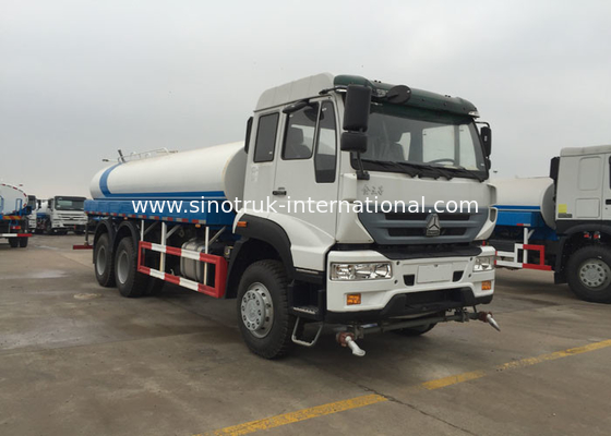 5000ガロンの給水車SINOTRUK 11.00R20の放射状のタイヤ9920の× 2496の× 3550のMm