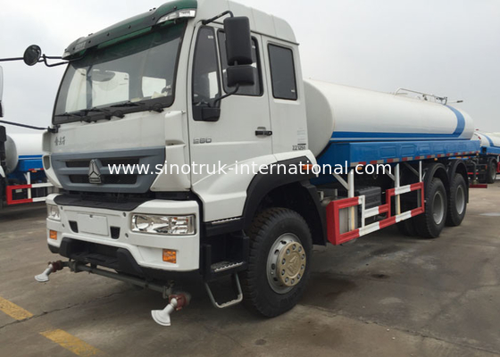 5000ガロンの給水車SINOTRUK 11.00R20の放射状のタイヤ9920の× 2496の× 3550のMm