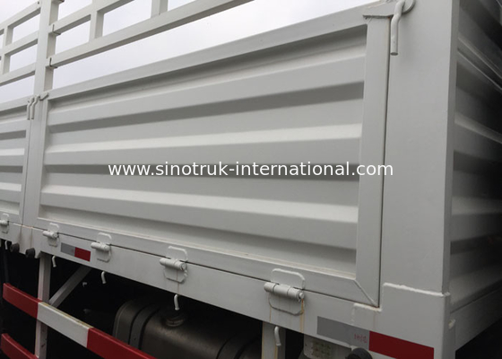 商業貨物バン25 - 30トンのLHD/RHDのユーロ2 266 - 371HP貨物自動車車