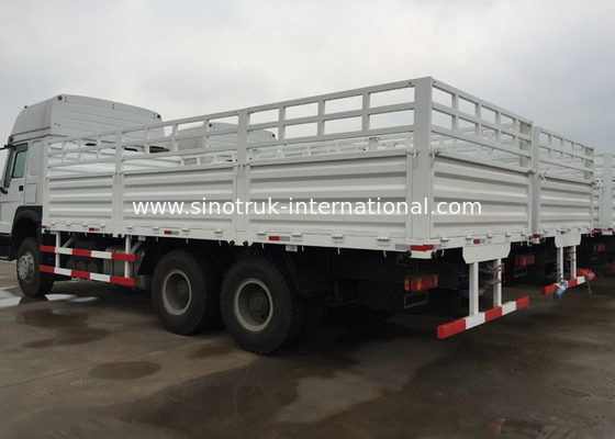 商業貨物バン25 - 30トンのLHD/RHDのユーロ2 266 - 371HP貨物自動車車
