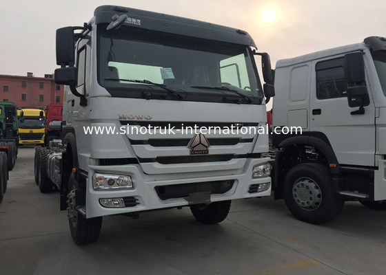 SINOTRUK HOWO Dropsideの貨物商用車はシャーシLHD 6X4 371HPをトラックで運びます