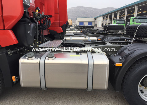 オレンジSINOTRUK HOWOの牽引のトラクターのトラックRHD 10は371 HP ZZ4257S3241Wを動かします