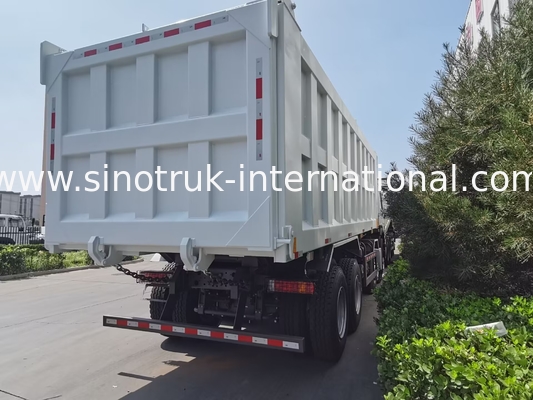 12鉱山のための車輪のSinotruk HOWO 8X4のダンプ トラック400hp