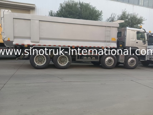 ターパートラック SINOTRUK HOWO 400HP 12ホイール LHD 40トン 30CBM ZZ3317V3567B1