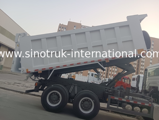 SINOTRUK HOWO 400 HP ターパーダンプトラック 建設用 N7 軍用バンパー警告ライト