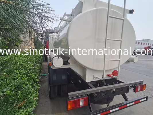 SINOTRUK HOWO 4X2 6ホイール オイルタンクトラック 5-6CBM 流量計付きシングルビン