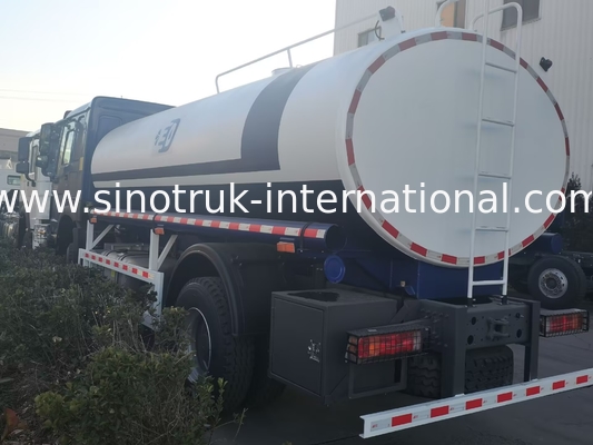 HOWO SINOTRUK 水タンク トラック 300HP トランク輸送