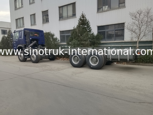 SINOTRUK HOWO オイルタンク トラック シャーシ 400HP 8X4 LHD 50 トン 40CBM