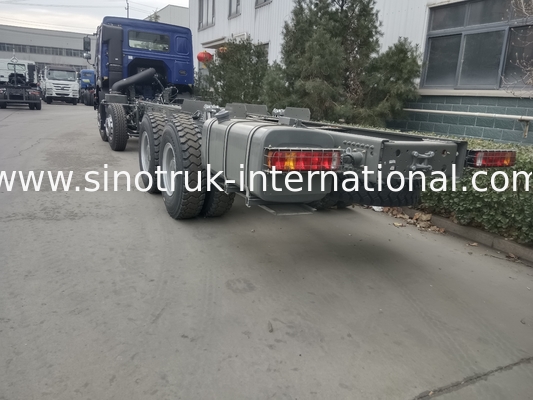 SINOTRUK HOWO オイルタンク トラック シャーシ 400HP 8X4 LHD 50 トン 40CBM