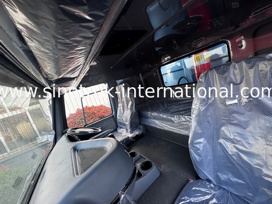 SINOTRUK HOWO トラック シャーシ SINOTRUK エンジン371HP 6 × 4 RHD 警告ライト付き ダンプトラック 貨物トラック 水道トラック