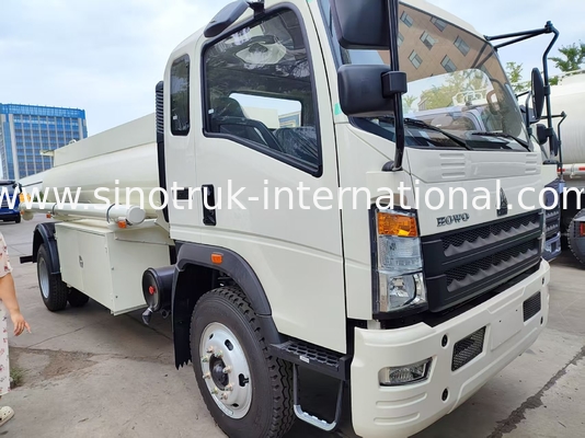 4x2 小型汚水吸引車 6CBM 容量 160HP 8.00R20 スチールタイヤ