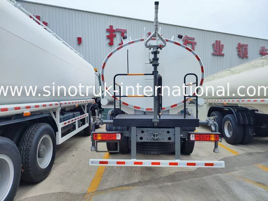 白 30CBM 水タンク車 (6×4、380HP、左ハンドル): 液体輸送の主な利点