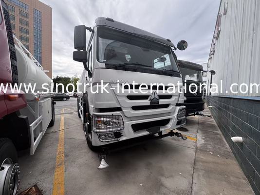 Sinotruk HOWO 6x4 Water Tank Truck With High Pressure Flush Function High efficiency
