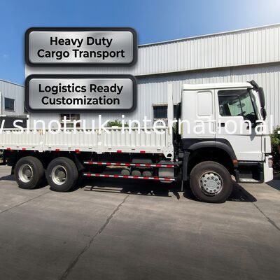 Sinotruk HOWO 10tの移動式研修会のトラックLHD 4x2のドライブの種類