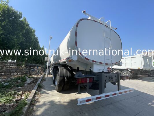 HOWO 8X4 石油油貯蔵タンク 燃料配送トラック 35CBM 2つの警告ライト