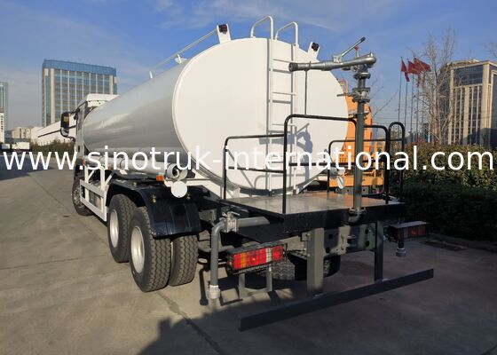 6〜8L エンジン容量 20000リットルの水タンク容量 トラック 水供給と灌輸プロジェクトのためのソリューション