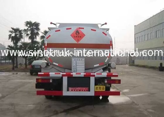 SINOTRUK HOWO 16-20CBM 燃料タンカートラック 6X4 LHD 290HP Euro2 オイルタンクローリー