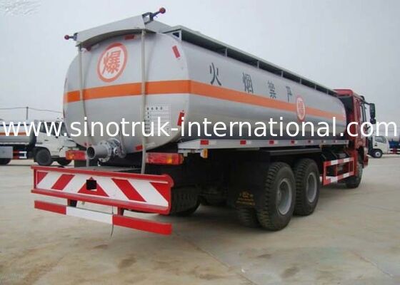 SINOTRUK HOWO 16-20CBM 燃料タンカートラック 6X4 LHD 290HP Euro2 オイルタンクローリー