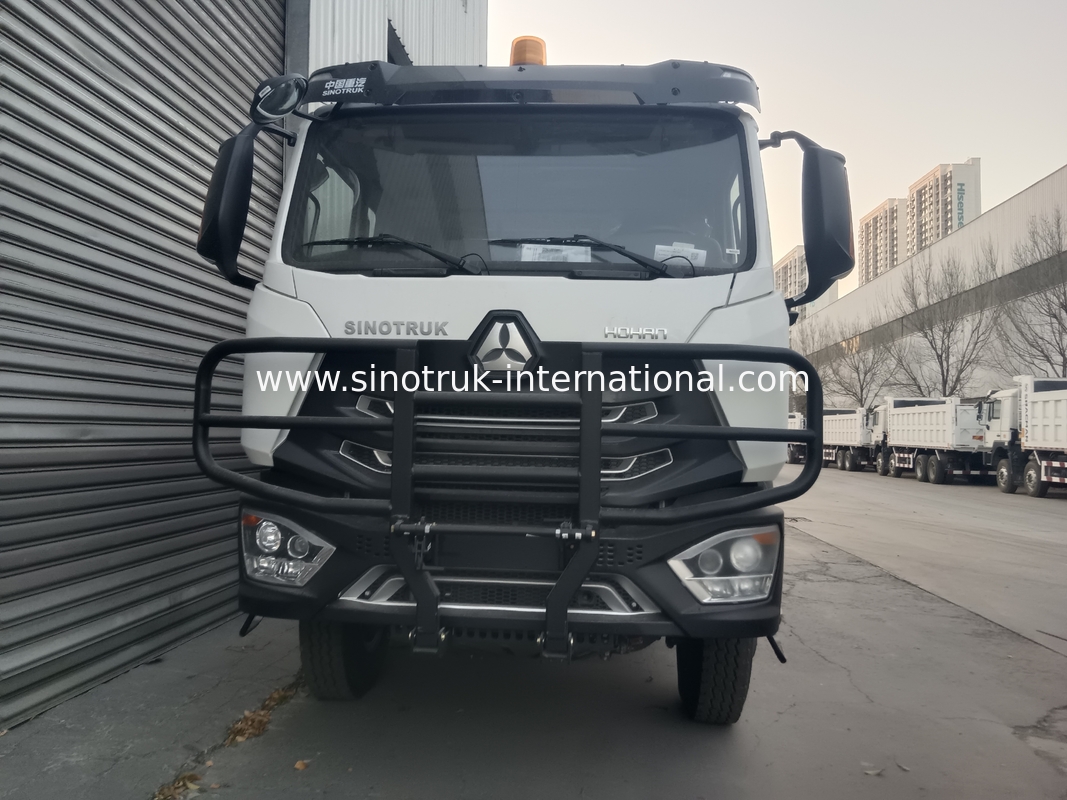 SINOTRUK HOWO 400 HP ターパーダンプトラック 建設用 N7 軍用バンパー警告ライト