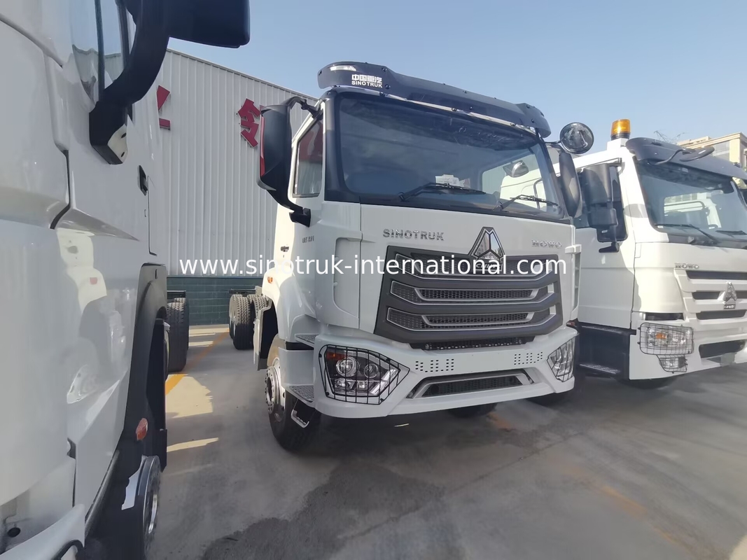 SINOTRUK HOHAN Howo ターパーダンプトラック シャーシ ウェイチャイ エンジン 6 × 4 LHD ZZ3257V384JB1 モデル