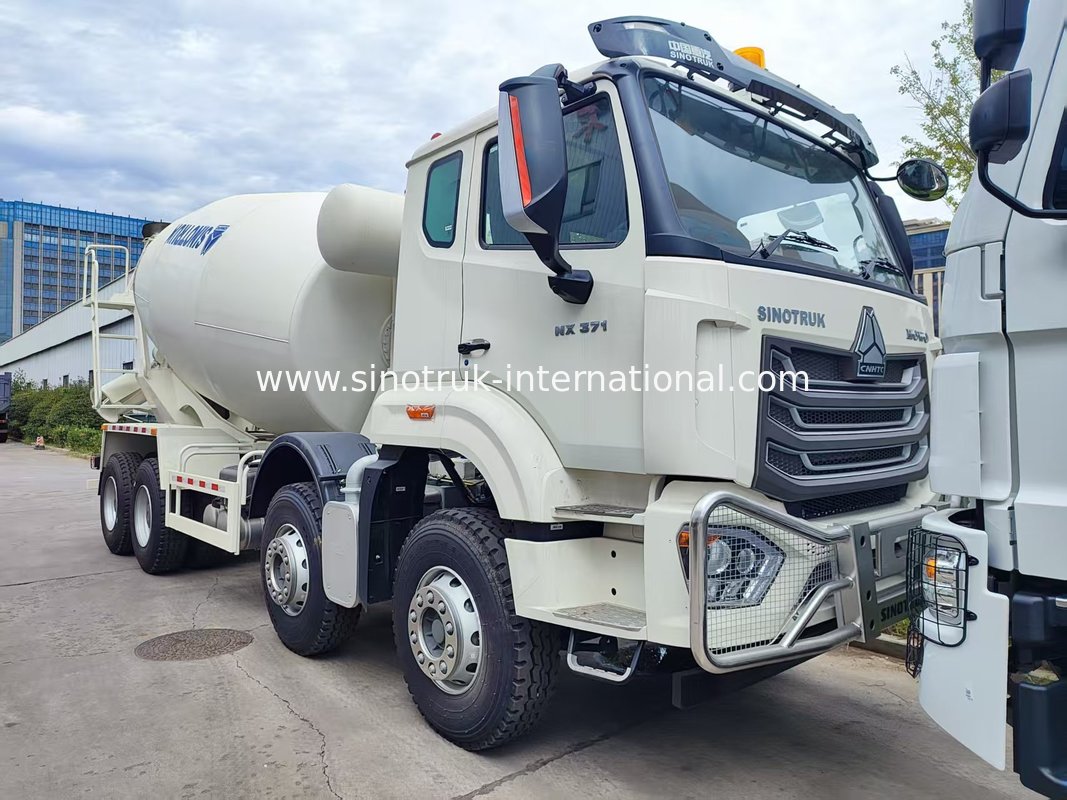 White HOWO 8*4 Concrete Mixer: 371 Horsepower & Super-Large Loading Capacity