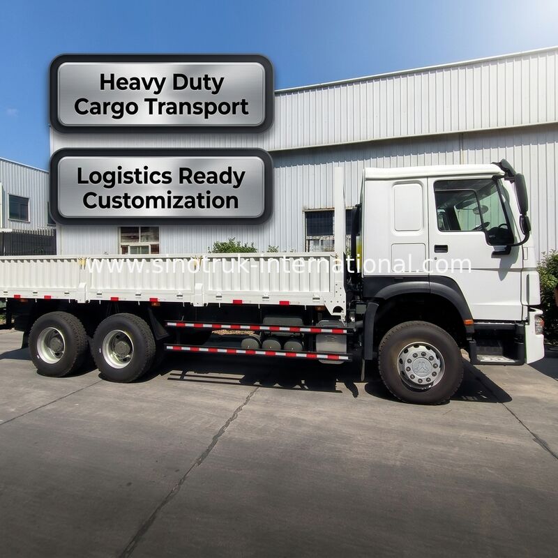 Sinotruk HOWO 10tの移動式研修会のトラックLHD 4x2のドライブの種類