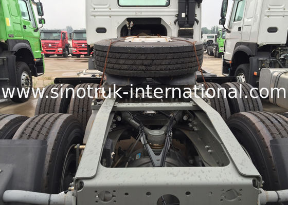 LHD 6 X 4 336HP 10 Wheels HOWO Tractor Truck HW76 Cab Single Berth Safety