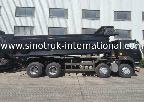 黒いHowoの採鉱のダンプカーのダンプ トラック20-50Tons 8 x 4ユーロ2 400Hp