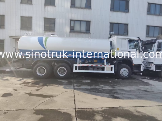 SINOTRUK HOWO スプリンクラー 水タンク トラック 10-25CBM 6 X 4 ユーロ 2 400HP