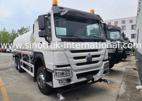 VGD95フロントアクスル性能と容量を備えた4650 1350mmホイールベース水タンク車