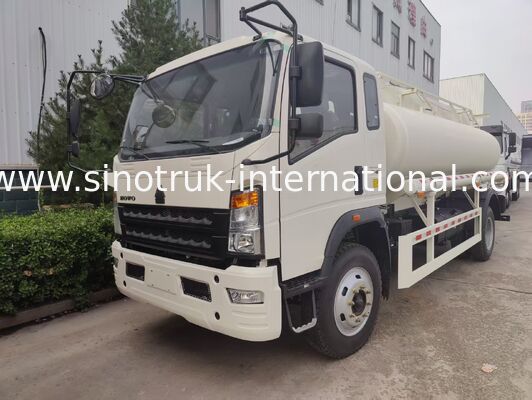 SINOTRUK HOWO 4×2 10m3 オイルタンカー トラック