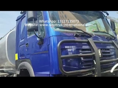 重用HOWO 8*4 400HP LHD燃料トラック:長距離燃料配送のための40CBMダブルタンクシステム